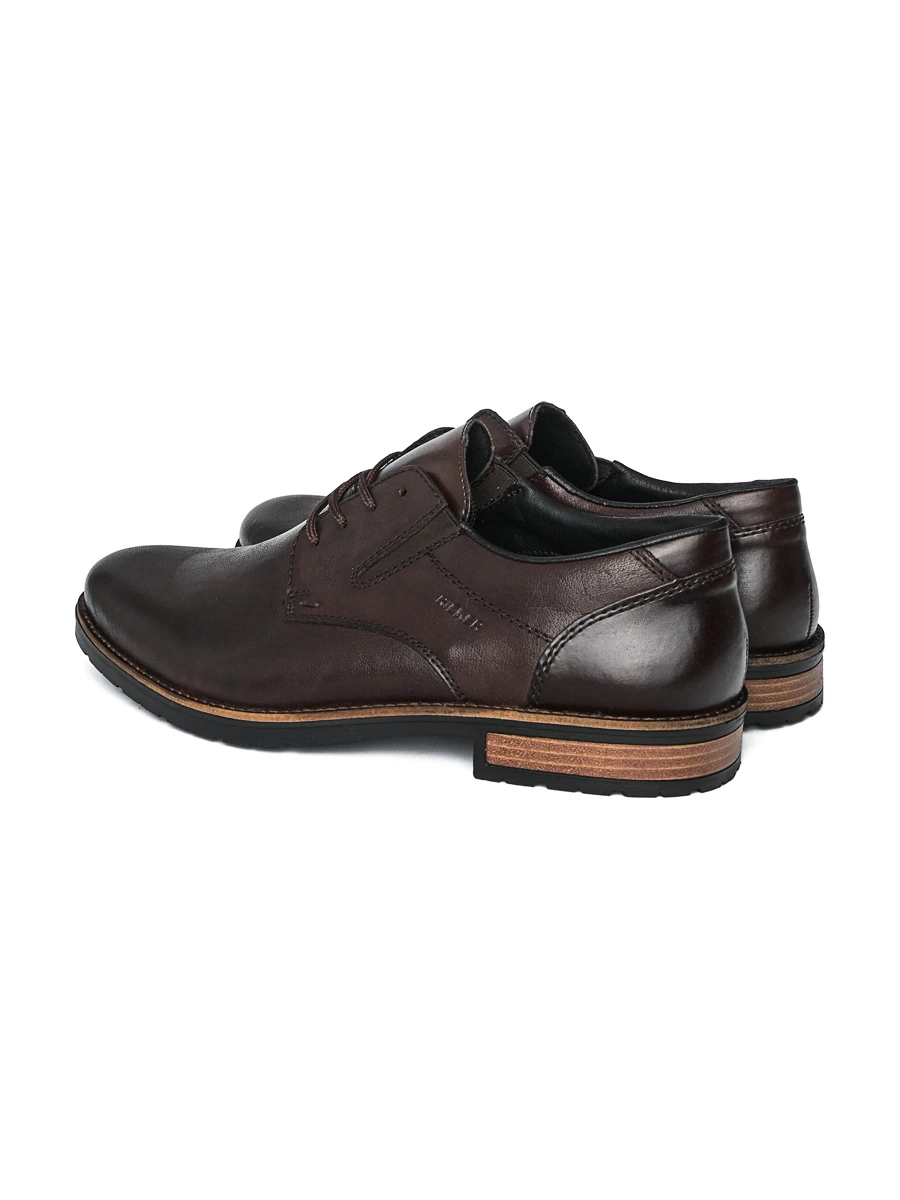 Туфли коричневого цвета с эластичными вставками